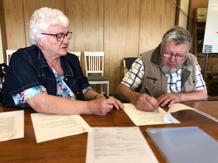 Generations och ägar skifte hållandsgården